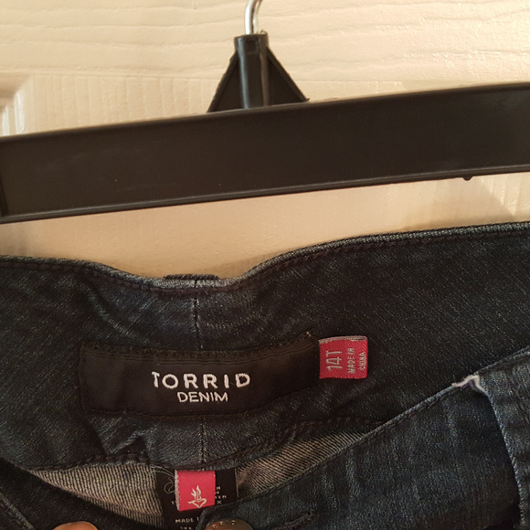 TORRID Stretch Dark Blue Denim Jeans 14T - Picture 2 of 3